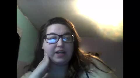 Snapshot of laddybuggie27 chatting on February 5, 2025, 5:53 pm Laddybuggie27 online show from February 5, 2025, 5:53 pm