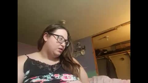 Snapshot of laddybuggie27 chatting on February 25, 2025, 1:30 am Laddybuggie27 online show from February 25, 2025, 1:30 am