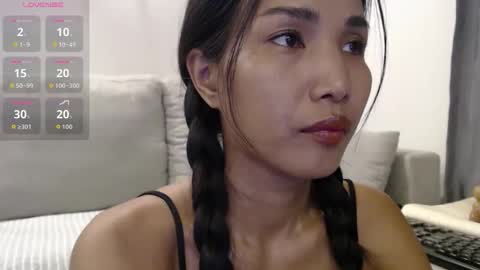 Snapshot of ladii_mia chatting on May 10, 2026, 4:45 pm Mia online show from May 10, 2026, 4:45 pm
