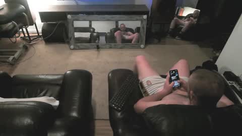 Snapshot of ladshed chatting on October 18, 2025, 1:23 pm Hectic online show from October 18, 2025, 1:23 pm