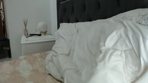 Snapshot of lady____a chatting on April 16, 2026, 4:02 am lady____a online show from April 16, 2026, 4:02 am