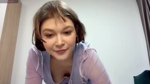 lady_birdd online show from January 17, 2026, 3:28 pm