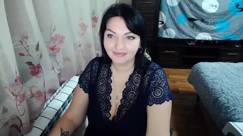 lady_boom_ online show from December 18, 2024, 5:10 pm