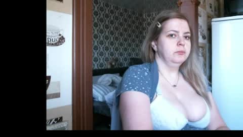 lady cute cat29 online show from May 6, 2026, 2:19 am