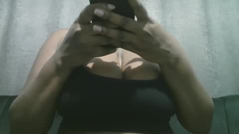 lady_dearra online show from December 17, 2025, 3:23 am