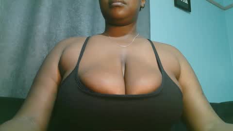 lady_dearra online show from May 6, 2026, 1:47 am