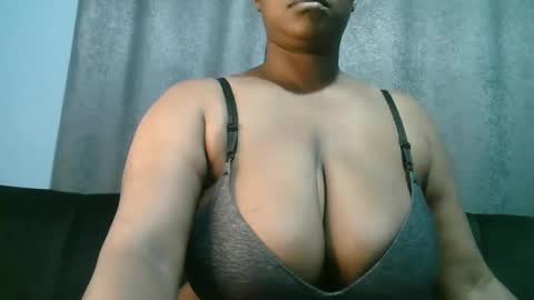 lady_dearra online show from June 9, 2026, 2:45 am