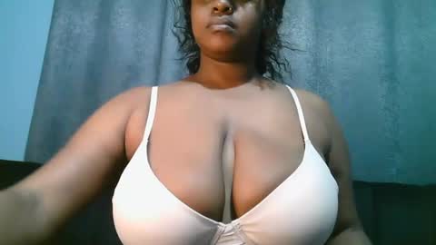 lady_dearra online show from June 22, 2026, 3:25 am