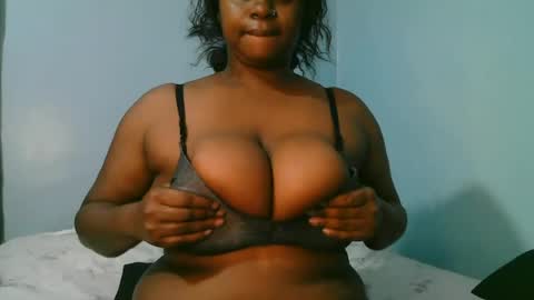 lady_dearra online show from June 23, 2026, 2:31 am
