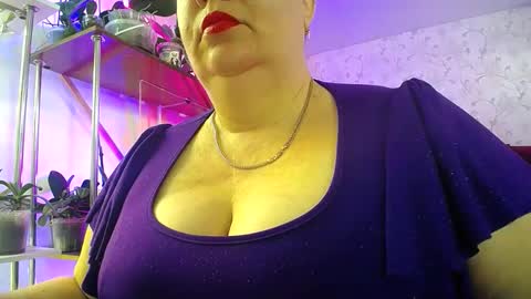 Lady Gloria online show from February 19, 2026, 8:32 am