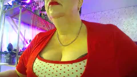 Lady Gloria online show from April 24, 2026, 5:43 am