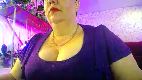 Lady Gloria online show from May 7, 2026, 6:08 am