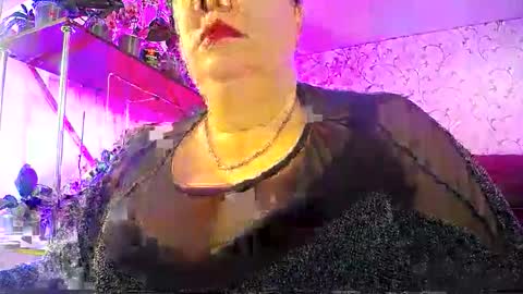 Lady Gloria online show from May 10, 2026, 6:40 am