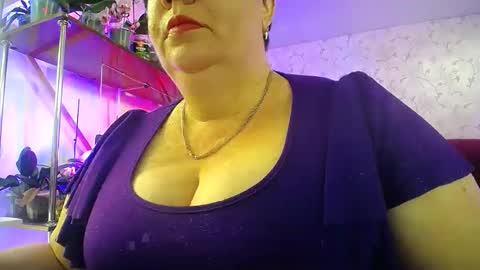 Lady Gloria online show from May 16, 2026, 6:32 am