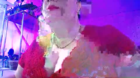 Lady Gloria online show from May 27, 2026, 5:26 am
