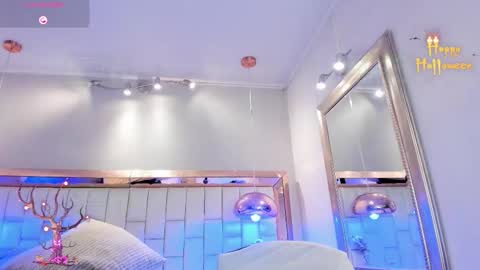    online show from October 31, 2025, 2:18 pm