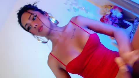 Snapshot of lady_in_black18 chatting on December 11, 2024, 10:16 pm Stella online show from December 11, 2024, 10:16 pm