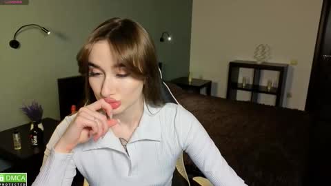 Olivia online show from March 16, 2026, 1:22 am