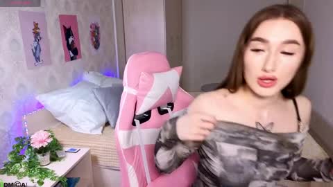 Olivia online show from April 7, 2026, 1:28 am