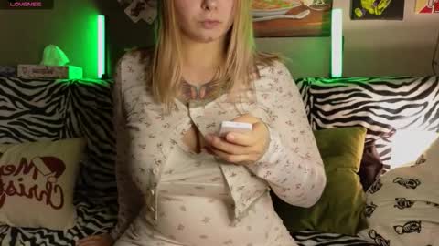 KENDALL  NATHANPVT IS OPEN online show from September 20, 2025, 11:33 am