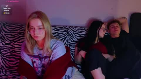 KENDALL  NATHANPVT IS OPEN online show from October 4, 2025, 4:27 pm