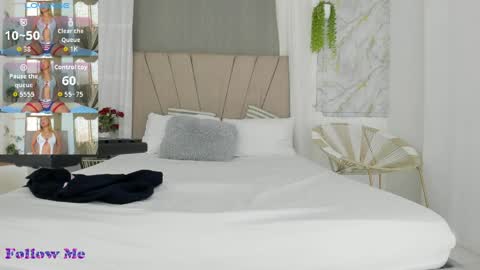 lady_miss___ online show from May 4, 2026, 12:23 pm
