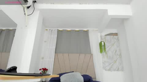 lady_miss___ online show from June 4, 2026, 12:33 pm