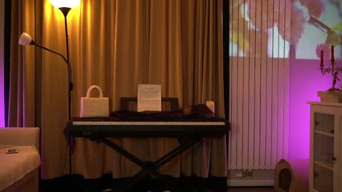 lady_nicolett online show from May 18, 2026, 4:07 am