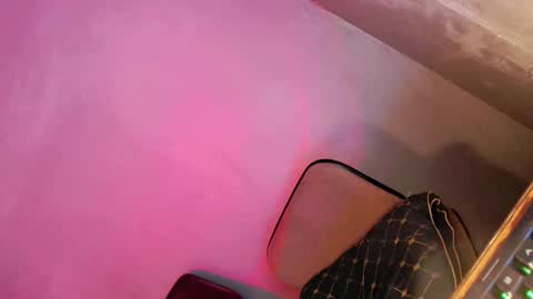 Ella online show from May 13, 2026, 2:03 pm