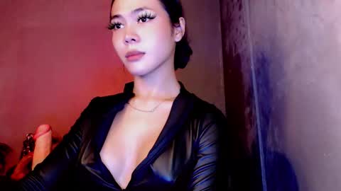 Ella online show from May 28, 2026, 5:10 pm