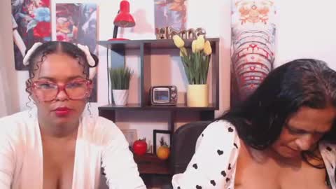 lady_rebeccas online show from February 6, 2025, 10:43 pm