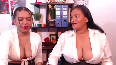 lady_rebeccas online show from February 24, 2025, 12:05 pm