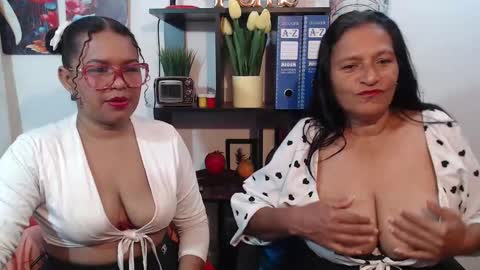 lady_rebeccas online show from February 25, 2025, 12:13 pm