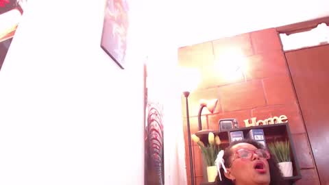 lady_rebeccas online show from March 7, 2025, 2:25 am