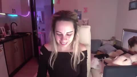 lady_smile69 online show from November 8, 2025, 4:45 am