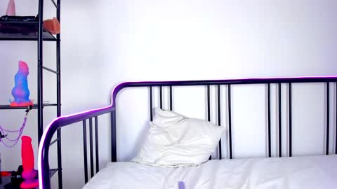 Snapshot of lady_sontse_ chatting on December 22, 2024, 7:42 pm Mia online show from December 22, 2024, 7:42 pm