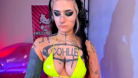 Snapshot of lady_sontse_ chatting on March 3, 2025, 4:56 pm Mia online show from March 3, 2025, 4:56 pm