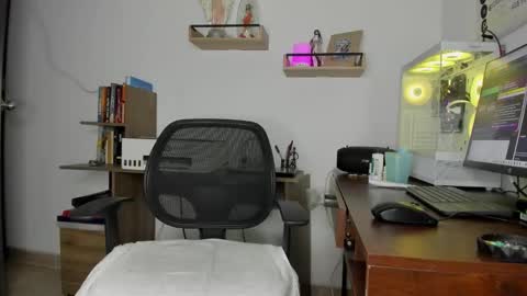 Snapshot of lady_sophie01 chatting on September 20, 2025, 8:32 pm Sophie   online show from September 20, 2025, 8:32 pm