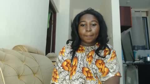 Snapshot of lady_twerky chatting on October 7, 2025, 12:08 am Maya online show from October 7, 2025, 12:08 am