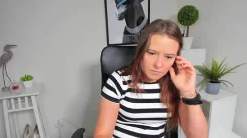 ALESSA online show from June 25, 2026, 5:45 am