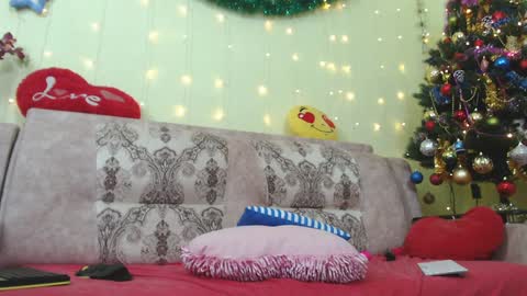 Sima Ladybigsmile online show from January 4, 2025, 5:05 am