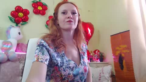 Sima Ladybigsmile online show from February 18, 2025, 9:32 am