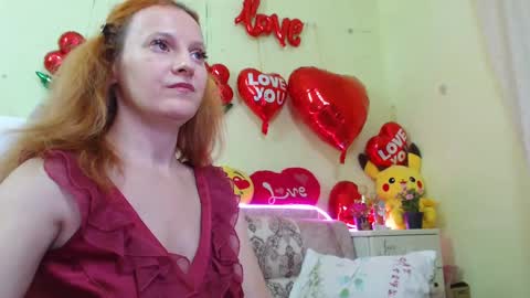 Sima Ladybigsmile online show from March 4, 2025, 3:22 am