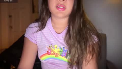 Aria online show from November 23, 2025, 12:38 pm