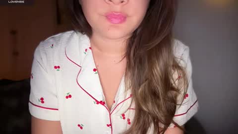 Snapshot of ladybird21 chatting on February 25, 2026, 2:37 pm Aria online show from February 25, 2026, 2:37 pm