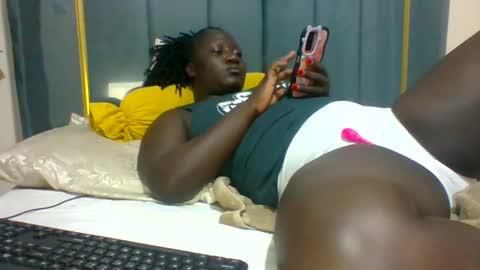 Snapshot of ladyblossoms19 chatting on December 2, 2024, 11:51 pm lindah32 online show from December 2, 2024, 11:51 pm