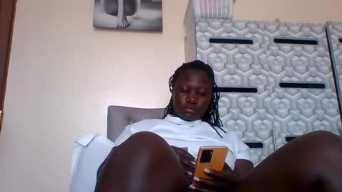 Snapshot of ladyblossoms19 chatting on January 16, 2025, 9:27 am lindah32 online show from January 16, 2025, 9:27 am