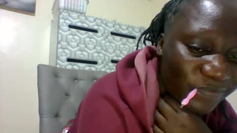 Snapshot of ladyblossoms19 chatting on January 17, 2025, 10:45 pm lindah32 online show from January 17, 2025, 10:45 pm