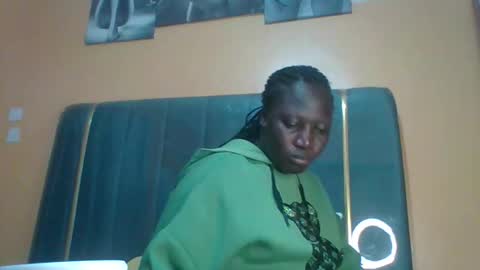 lindah32 online show from March 11, 2026, 9:54 pm