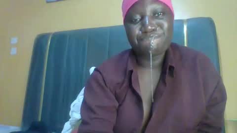 lindah32 online show from May 1, 2026, 12:15 am